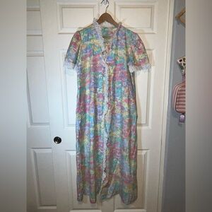 Chiha VTG Floral Lace Trim Robe/ Dress